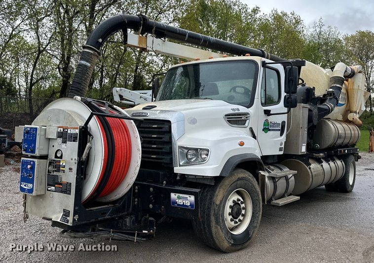 image for item NT9165 2016 Freightliner  114SD sewer jetter truck