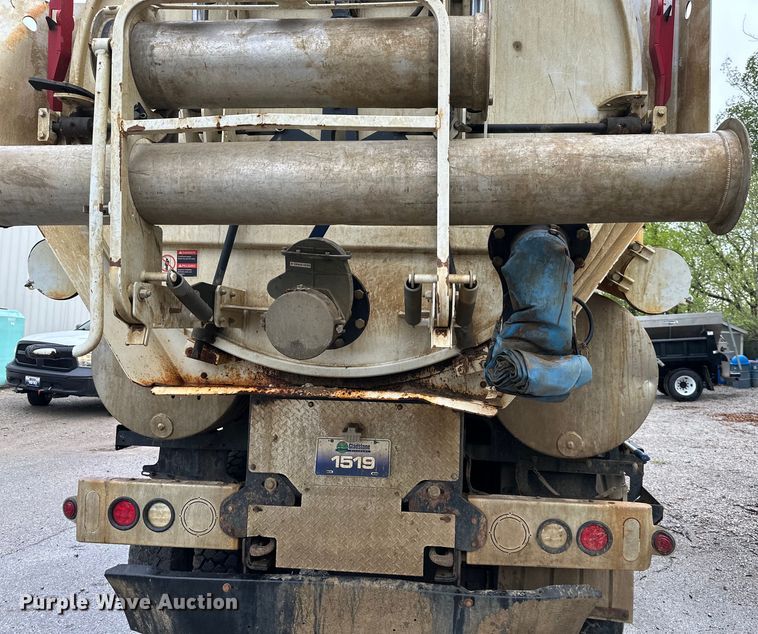 image for item NT9165 2016 Freightliner  114SD sewer jetter truck