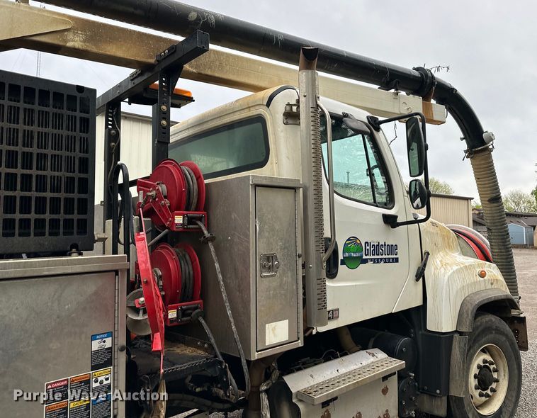 image for item NT9165 2016 Freightliner  114SD sewer jetter truck