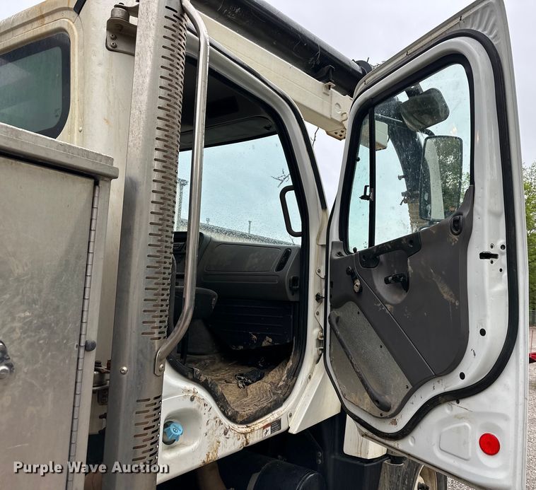 image for item NT9165 2016 Freightliner  114SD sewer jetter truck