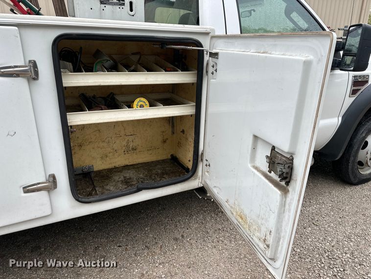 image for item NT9166 2009 Ford F550 Super Duty bucket truck