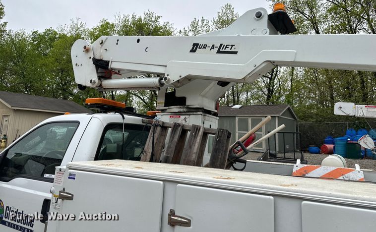 image for item NT9166 2009 Ford F550 Super Duty bucket truck