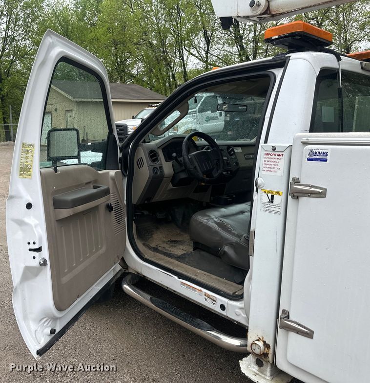 image for item NT9166 2009 Ford F550 Super Duty bucket truck
