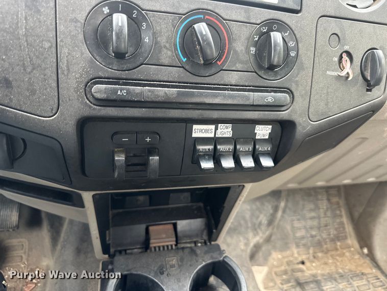 image for item NT9166 2009 Ford F550 Super Duty bucket truck