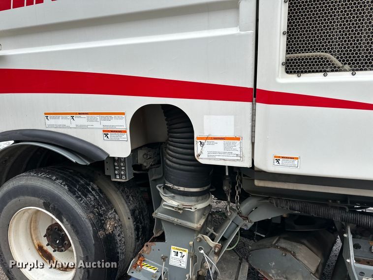 image for item NT9167 2015 Freightliner  M2 street sweeper truck