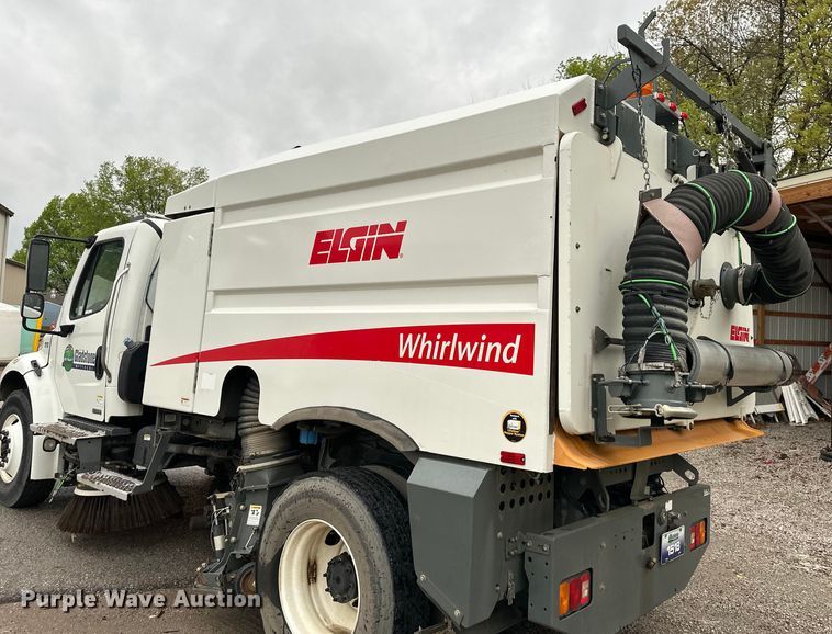 image for item NT9167 2015 Freightliner  M2 street sweeper truck