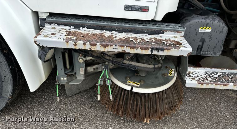 image for item NT9167 2015 Freightliner  M2 street sweeper truck
