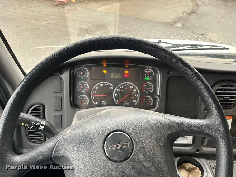 image for item NT9167 2015 Freightliner  M2 street sweeper truck