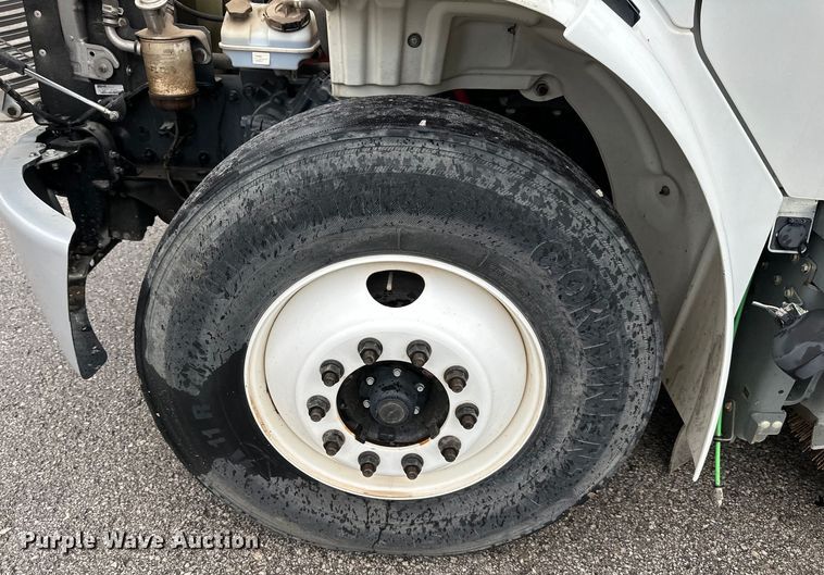 image for item NT9167 2015 Freightliner  M2 street sweeper truck