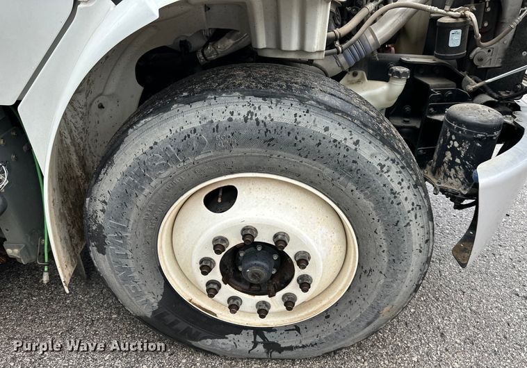 image for item NT9167 2015 Freightliner  M2 street sweeper truck