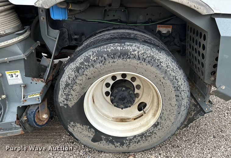 image for item NT9167 2015 Freightliner  M2 street sweeper truck