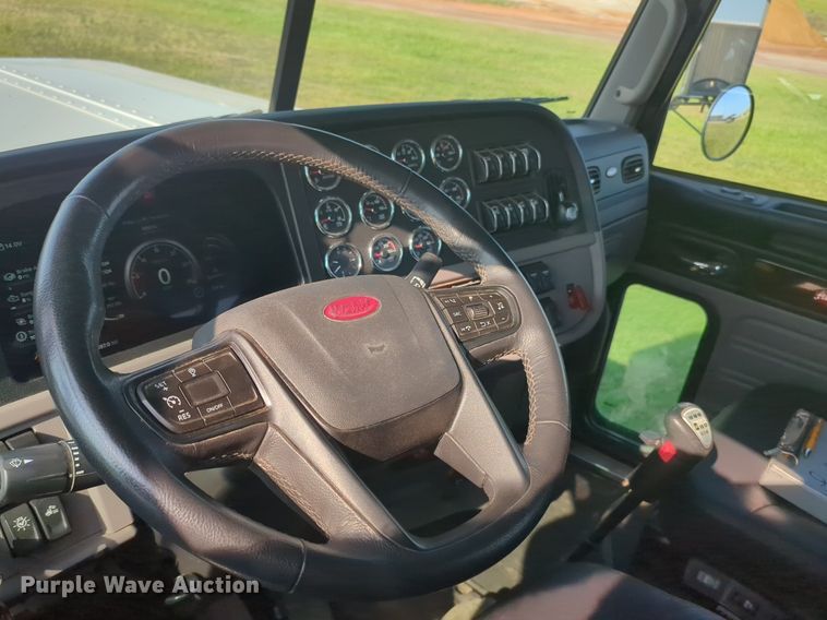 image for item NZ9698 2024 Peterbilt 389 semi truck