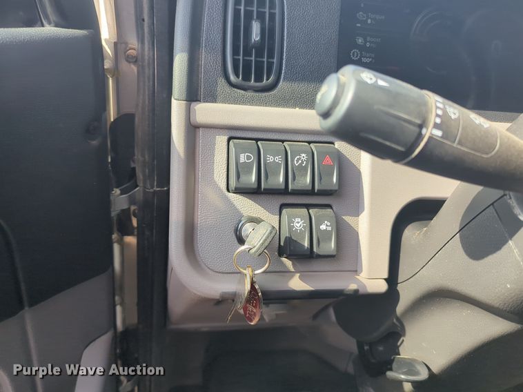 image for item NZ9698 2024 Peterbilt 389 semi truck