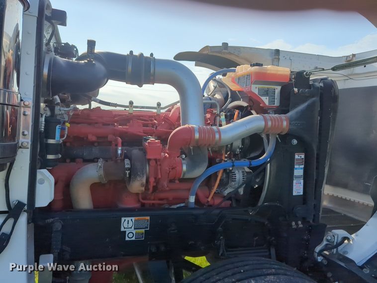 image for item NZ9698 2024 Peterbilt 389 semi truck