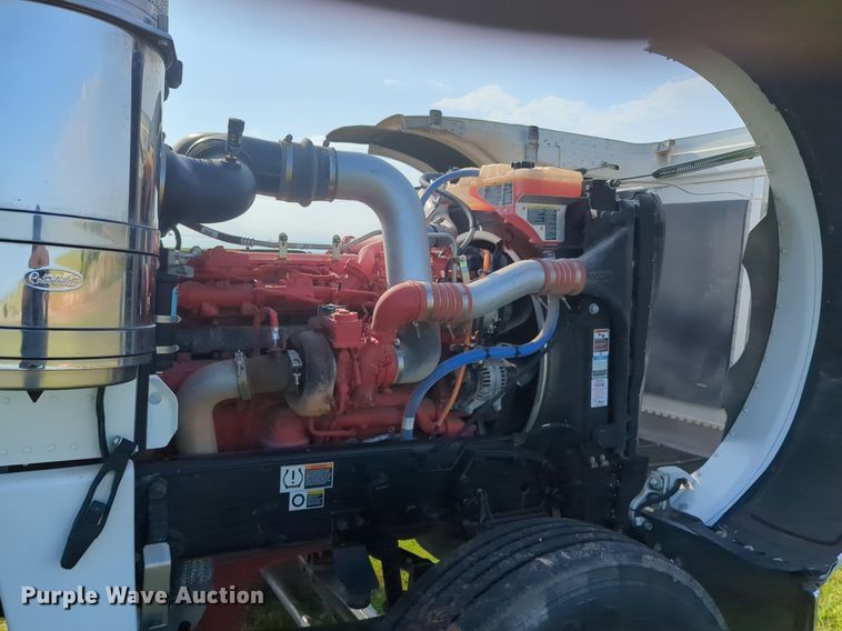 image for item NZ9698 2024 Peterbilt 389 semi truck