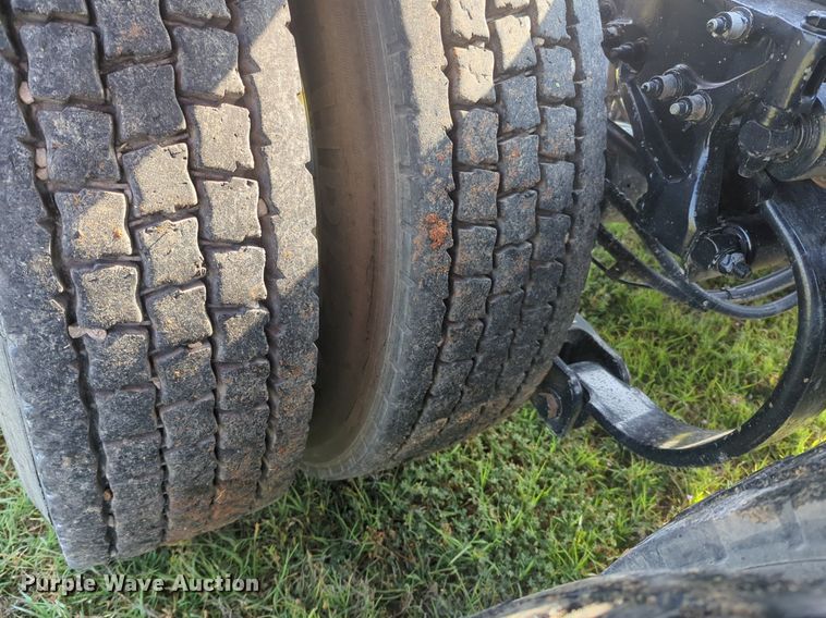 image for item NZ9698 2024 Peterbilt 389 semi truck