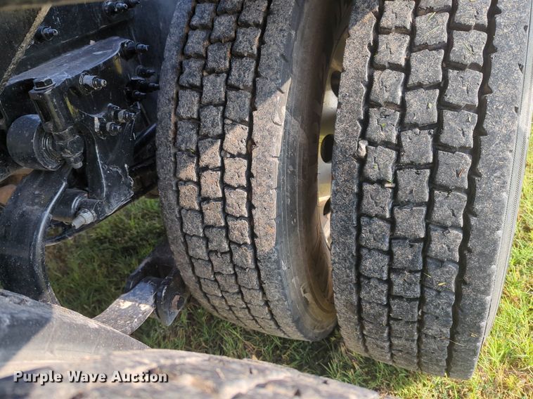 image for item NZ9698 2024 Peterbilt 389 semi truck