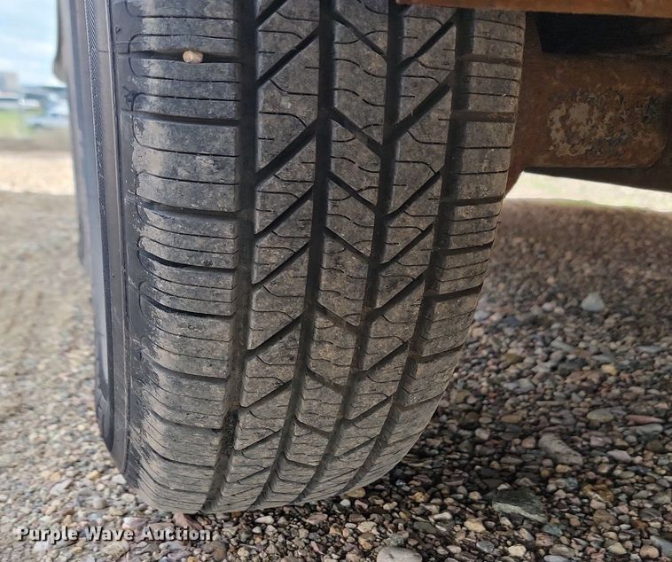 image for item NZ9777 1996 Hallmark enclosed cargo trailer