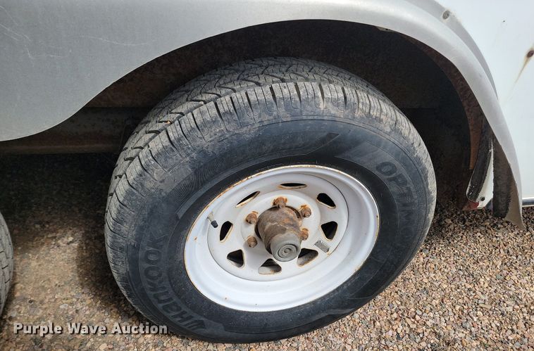 image for item NZ9777 1996 Hallmark enclosed cargo trailer