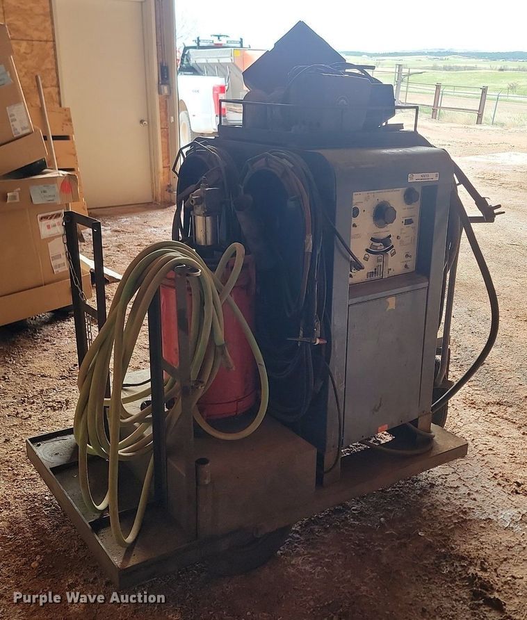 image for item NZ9783 Miller 320A/BP welder