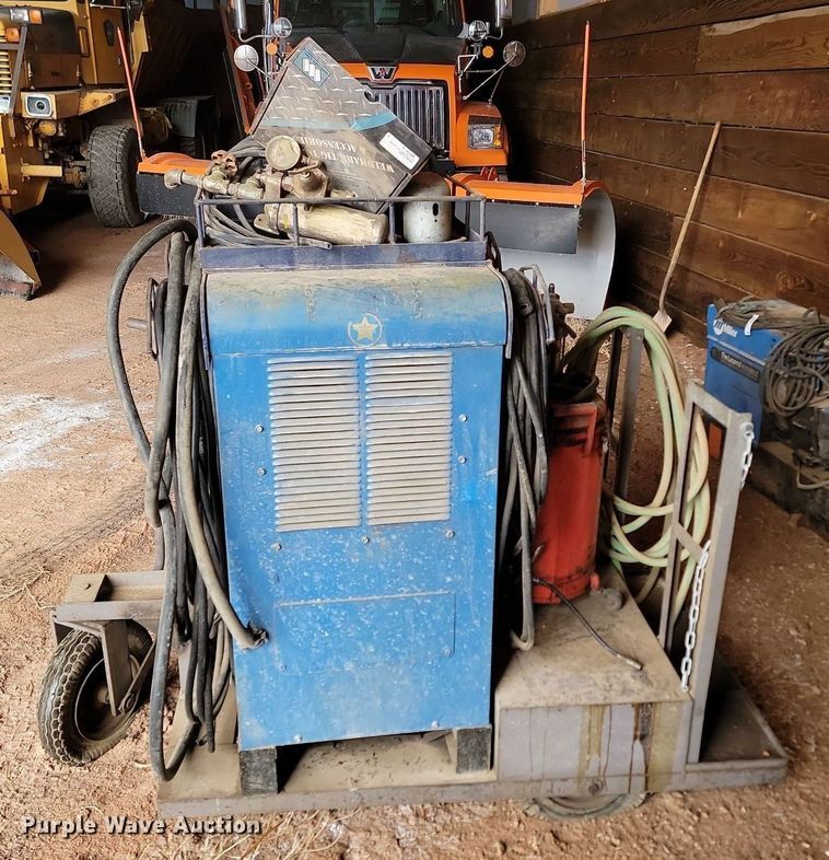 image for item NZ9783 Miller 320A/BP welder