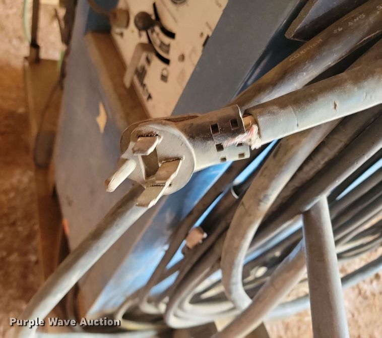 image for item NZ9783 Miller 320A/BP welder