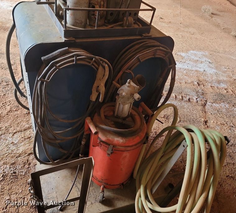 image for item NZ9783 Miller 320A/BP welder