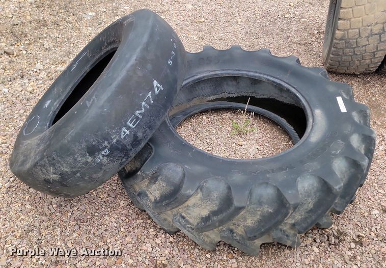 image for item NZ9789 (2) tires