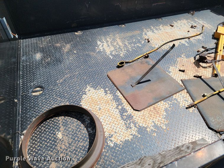 image for item NZ9806 Knapheide  PVMXT-127C flatbed