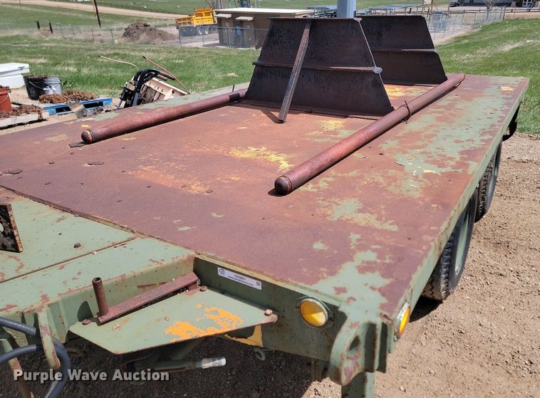 image for item NZ9807 1991 D&S Mfg. CO M1061A1 equipment trailer