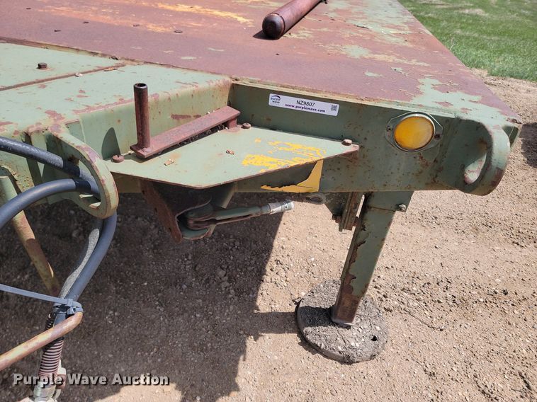 image for item NZ9807 1991 D&S Mfg. CO M1061A1 equipment trailer