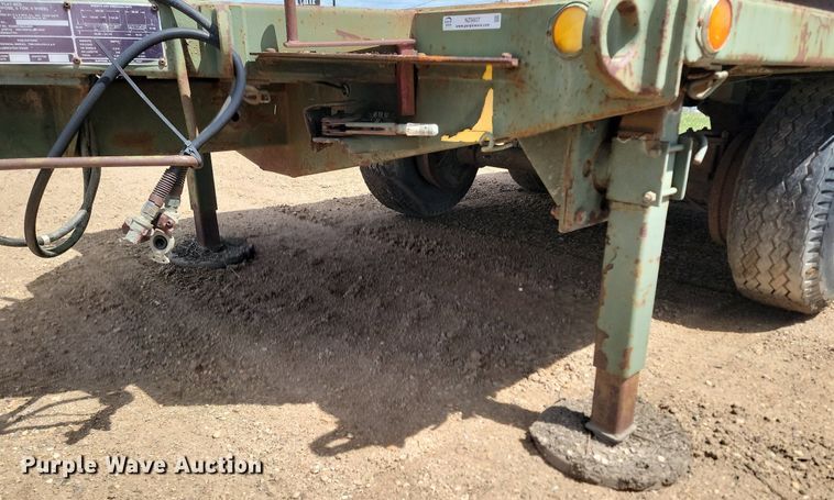 image for item NZ9807 1991 D&S Mfg. CO M1061A1 equipment trailer
