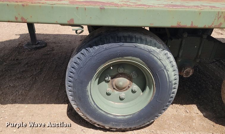 image for item NZ9807 1991 D&S Mfg. CO M1061A1 equipment trailer