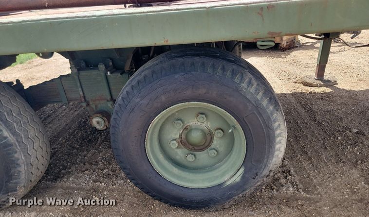 image for item NZ9807 1991 D&S Mfg. CO M1061A1 equipment trailer