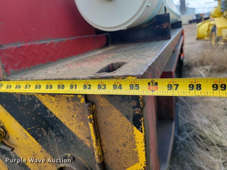 image for item NZ9809 1980 Ford  F700 fuel truck