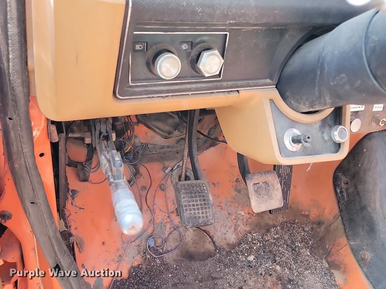 image for item NZ9809 1980 Ford  F700 fuel truck