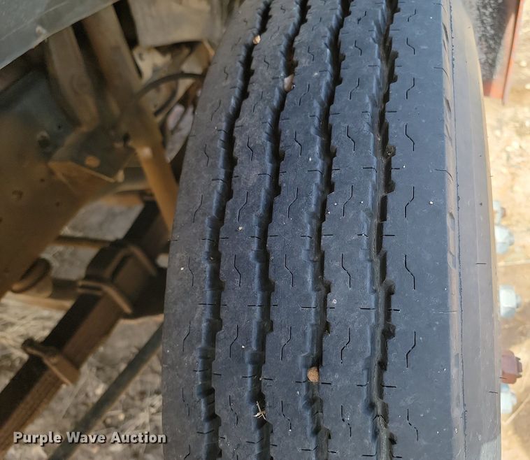 image for item NZ9809 1980 Ford  F700 fuel truck