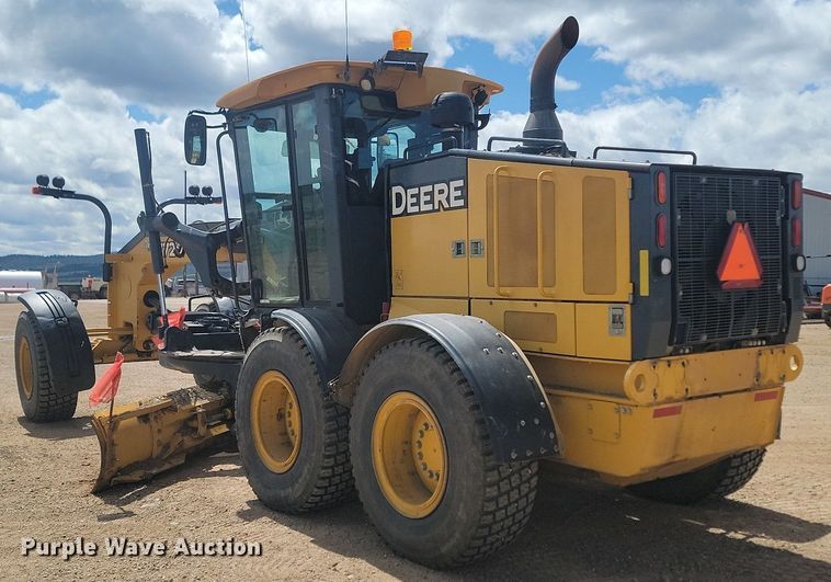 image for item NZ9810 2013 John Deere 772GP motor grader