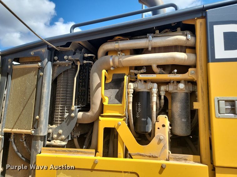 image for item NZ9810 2013 John Deere 772GP motor grader