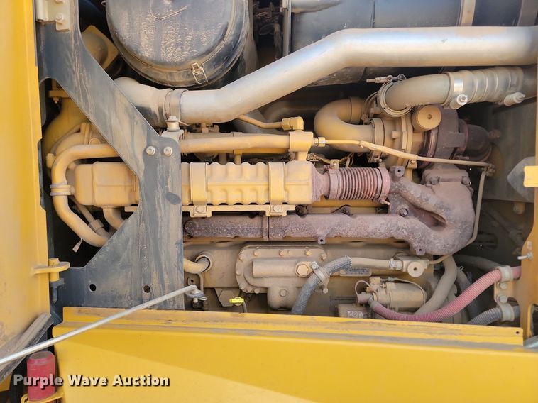 image for item NZ9810 2013 John Deere 772GP motor grader