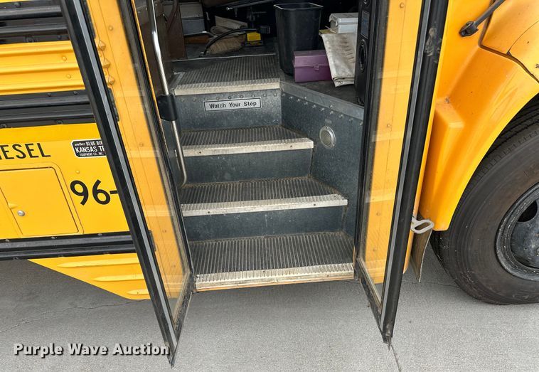 image for item OA9642 1996 Blue Bird school bus
