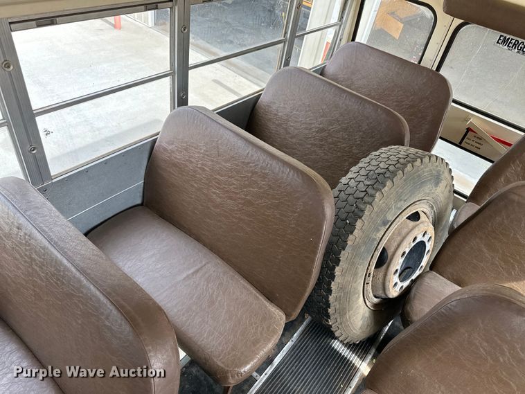 image for item OA9642 1996 Blue Bird school bus