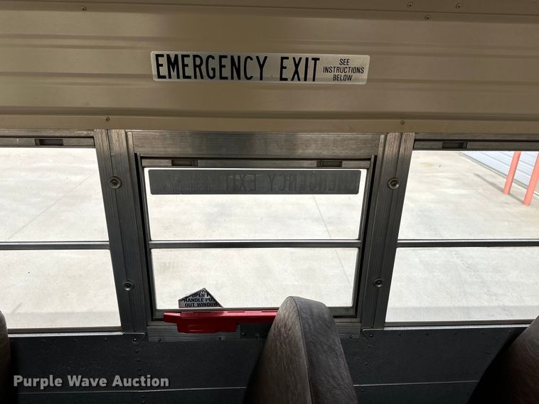 image for item OA9642 1996 Blue Bird school bus