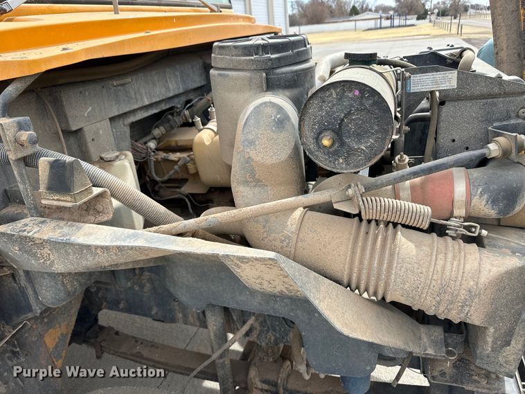 image for item OA9642 1996 Blue Bird school bus