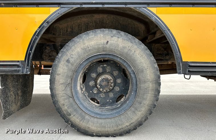 image for item OA9642 1996 Blue Bird school bus