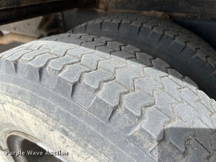 image for item OA9642 1996 Blue Bird school bus