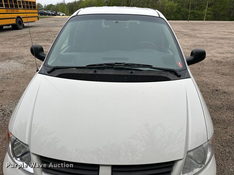 image for item OE9143 2005 Dodge Grand Caravan van
