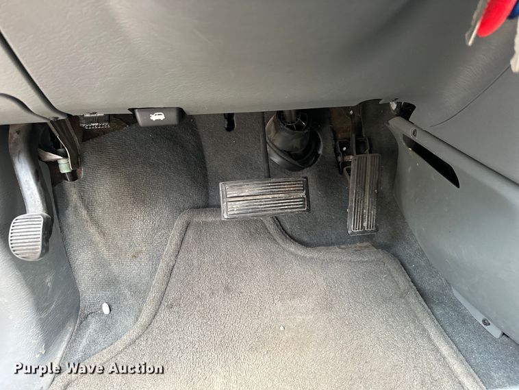 image for item OE9143 2005 Dodge Grand Caravan van