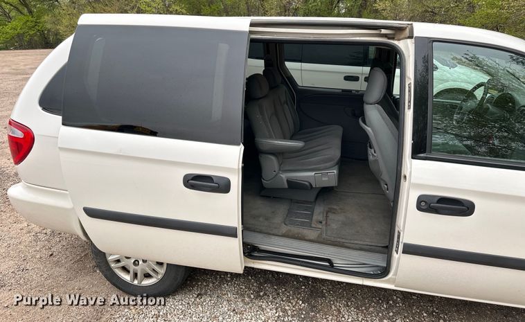 image for item OE9143 2005 Dodge Grand Caravan van