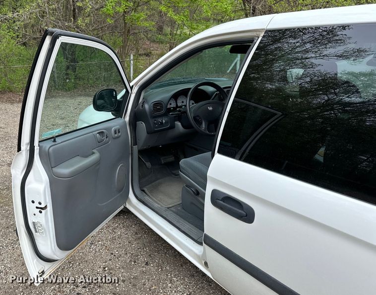 image for item OE9144 2005 Dodge Grand Caravan  van
